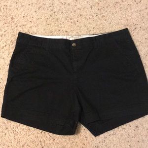 Black Old Navy shorts